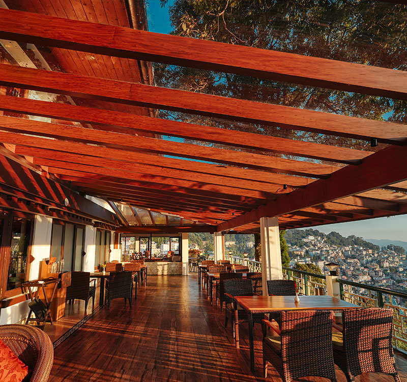 dine and wine, open deck bar